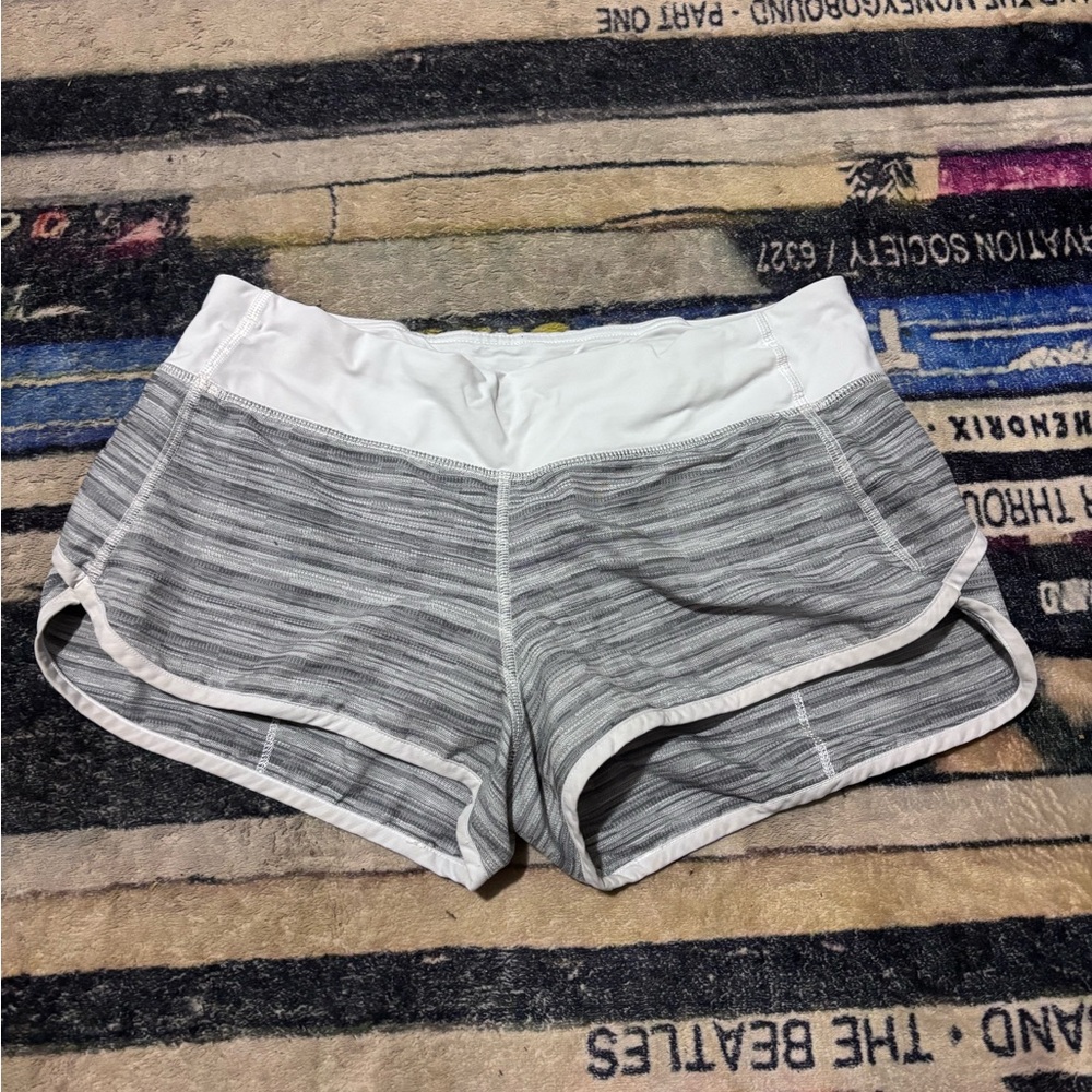 Lululemon wee space dye Speed Shorts Gray and White Women's 6 vintage